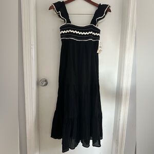 🌻 NWT Black & White Maxi Dress 🌻